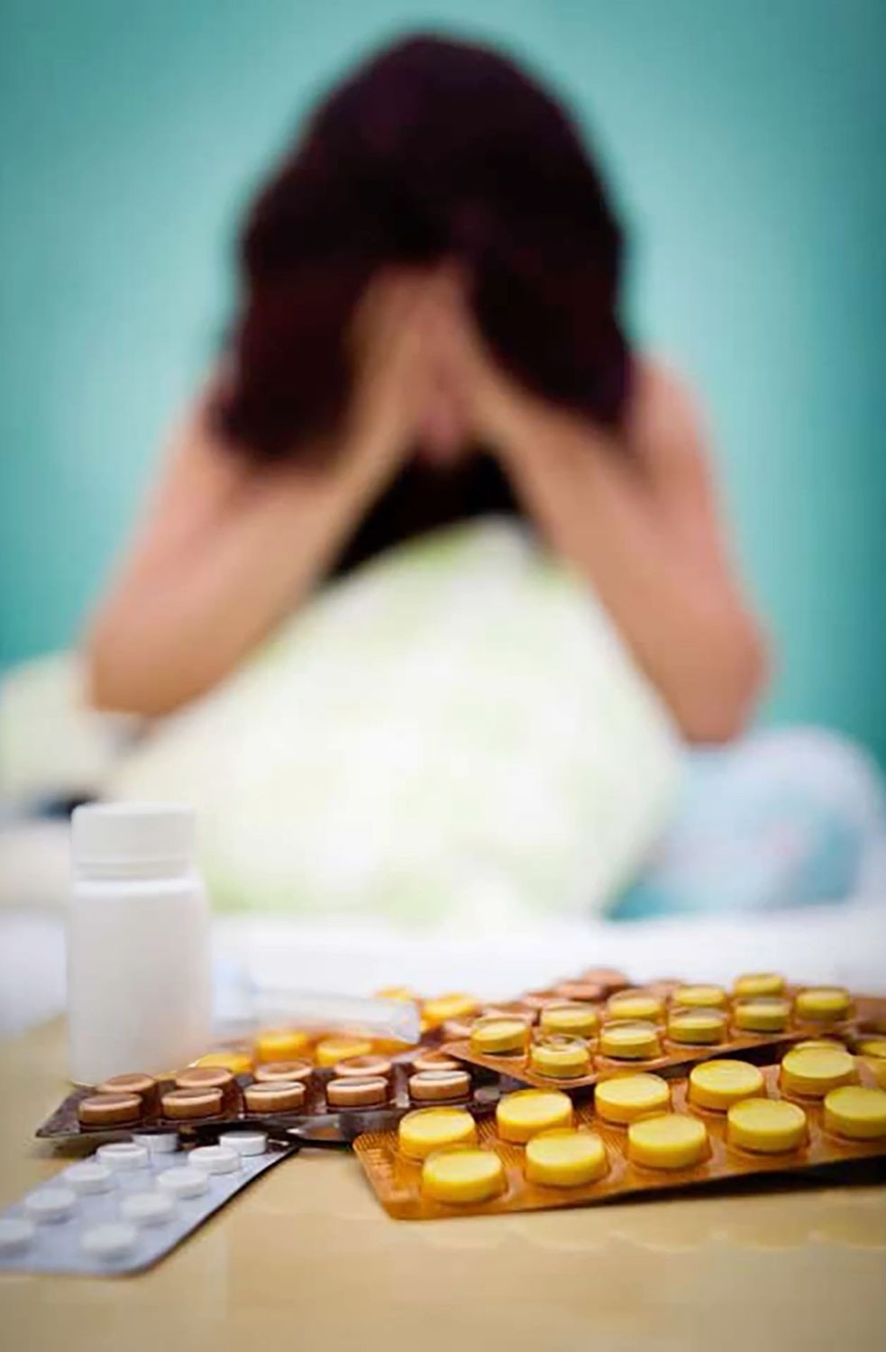 sleep aids, overusing sleep pills, insomnia, restless nights, natural sleep supplements